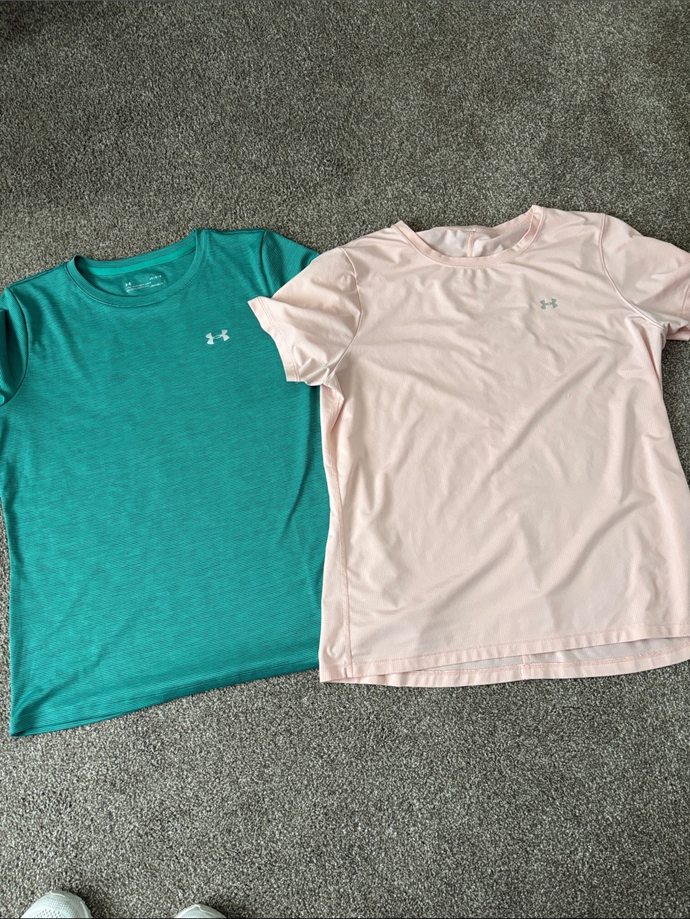 Under Armour Women’s short Sleeve Tees - Teal & Light Pink